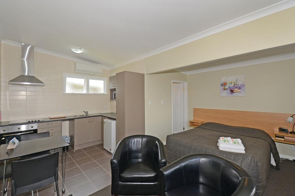 Trentham Motel Upper Hutt Zewnętrze zdjęcie